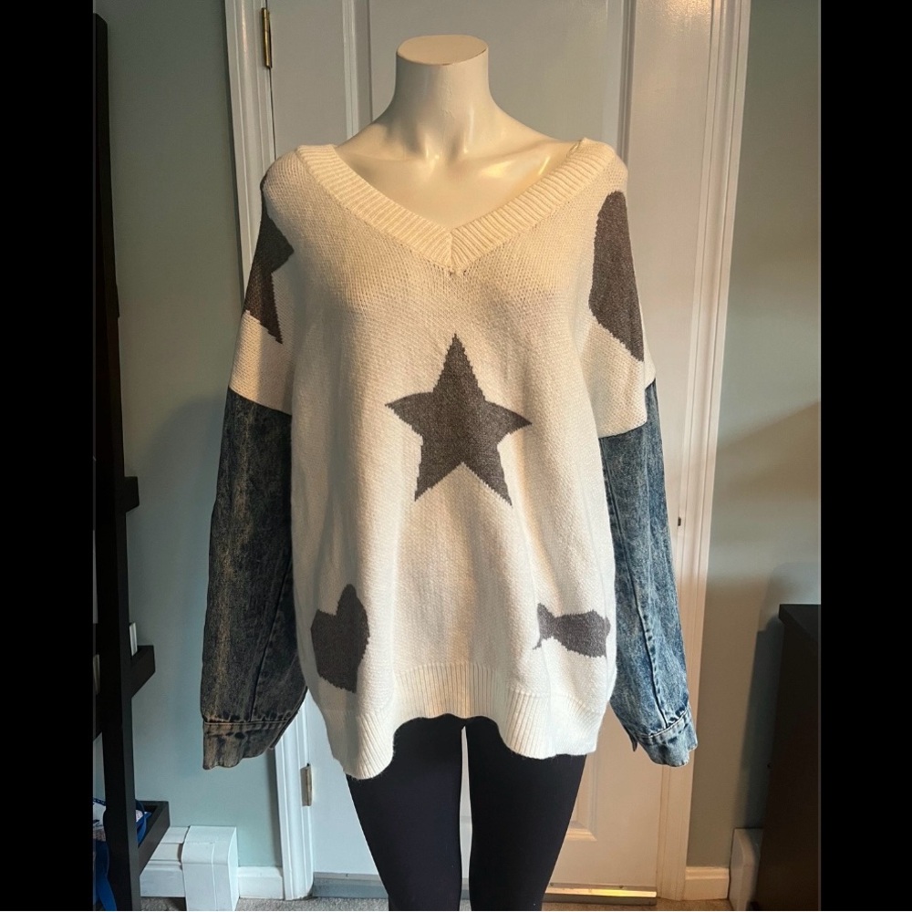 Star Patterned Sweater with Denim Sleeves